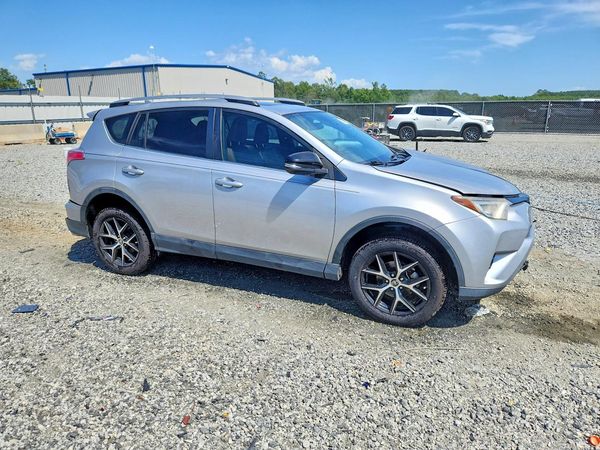 2017 TOYOTA RAV4 SE