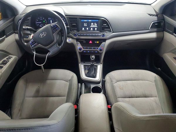 2017 HYUNDAI ELANTRA