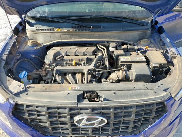 2021 HYUNDAI VENUE SE — Engine bay