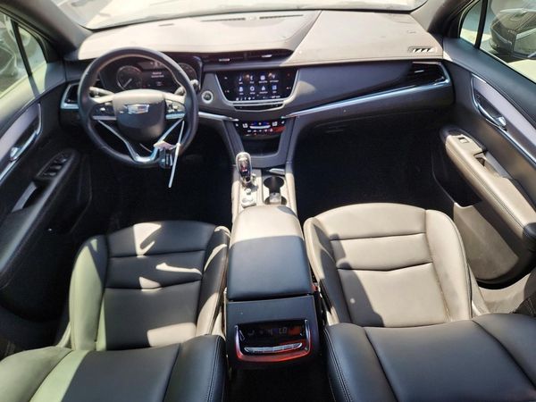 2022 CADILLAC XT6 Luxury