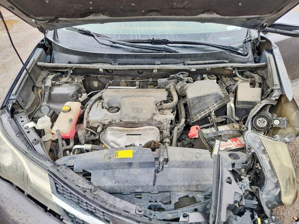 2015 TOYOTA RAV4 LE (X Grade) — Engine bay