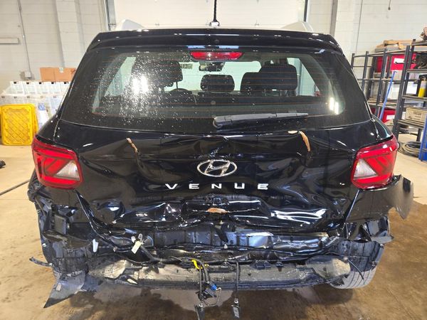 2025 HYUNDAI VENUE SEL, Limited