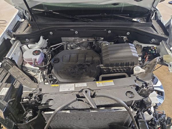 2026 VOLKSWAGEN ATLAS 4Motion SE — Engine bay