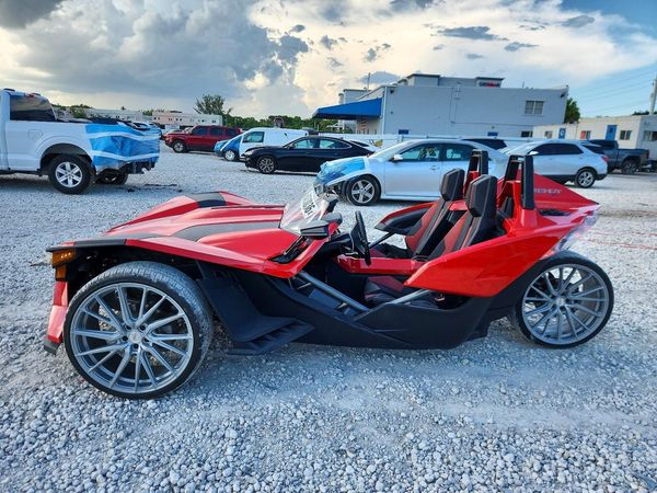 2015 POLARIS SLINGSHOT Open Cab