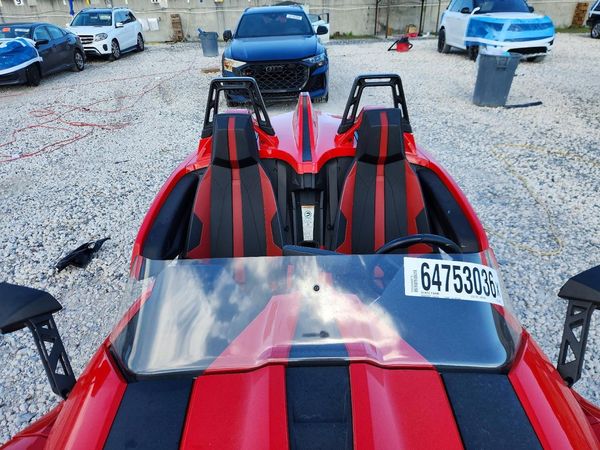 2015 POLARIS SLINGSHOT Open Cab