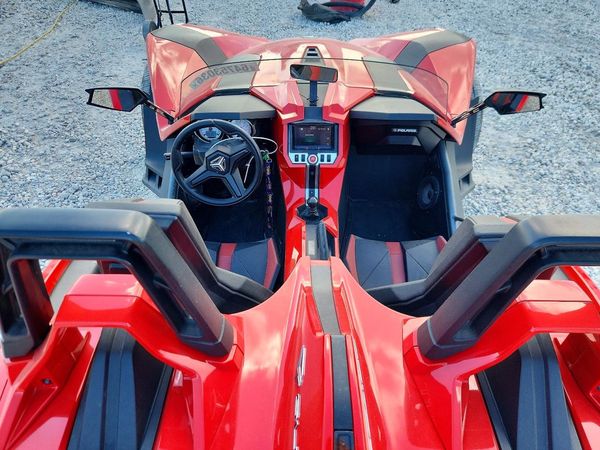 2015 POLARIS SLINGSHOT Open Cab