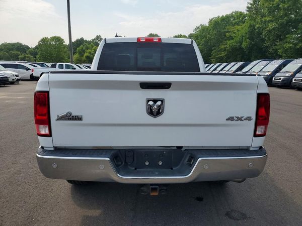 2017 RAM 1500 SLT
