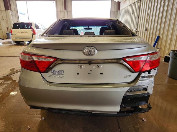 2016 TOYOTA CAMRY