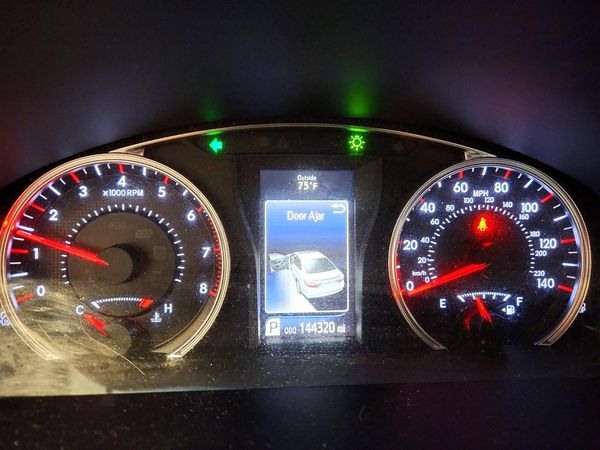 2016 TOYOTA CAMRY