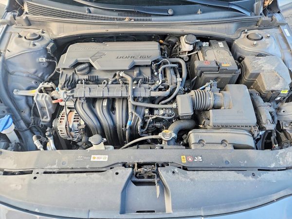 2024 HYUNDAI ELANTRA