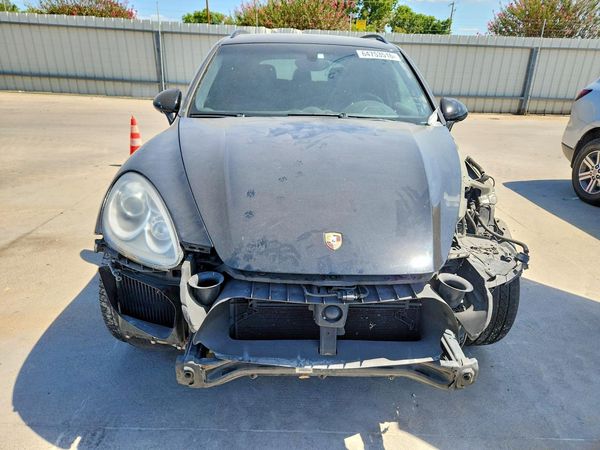 2014 PORSCHE CAYENNE