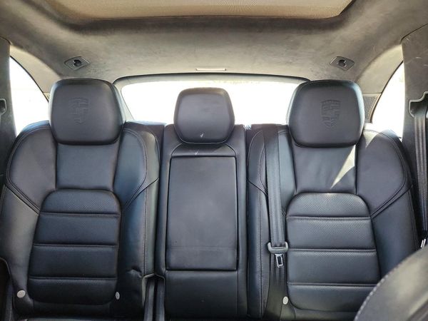 2014 PORSCHE CAYENNE