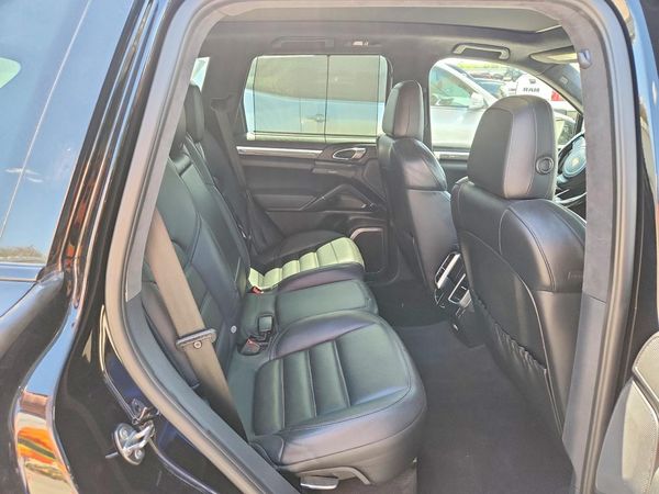 2014 PORSCHE CAYENNE