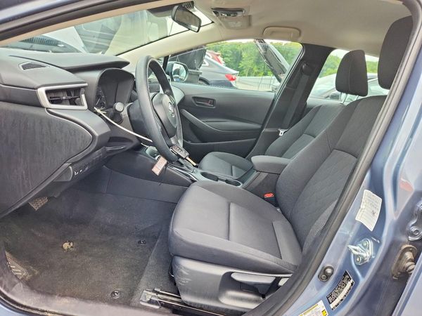 2025 TOYOTA COROLLA LE — DENT