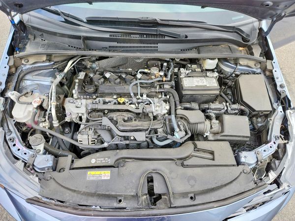 2025 TOYOTA COROLLA LE — Engine bay