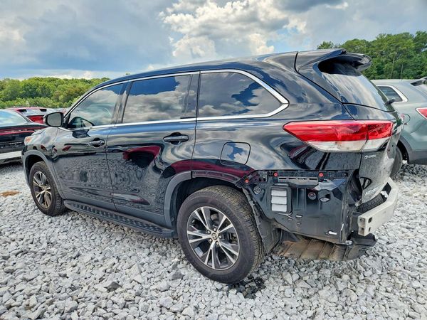 2019 TOYOTA HIGHLANDER LE/LE Plus