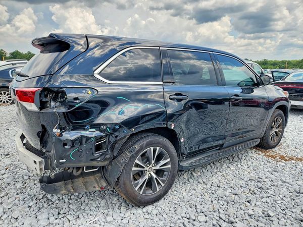 2019 TOYOTA HIGHLANDER LE/LE Plus