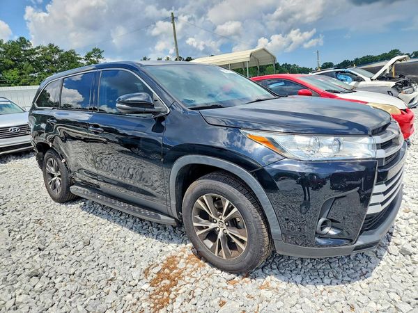 2019 TOYOTA HIGHLANDER LE/LE Plus