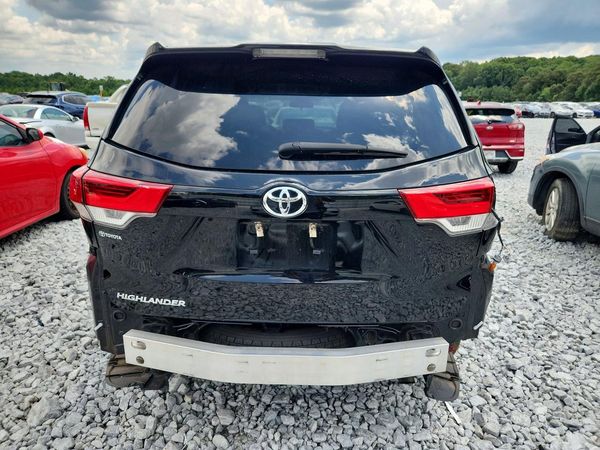 2019 TOYOTA HIGHLANDER LE/LE Plus