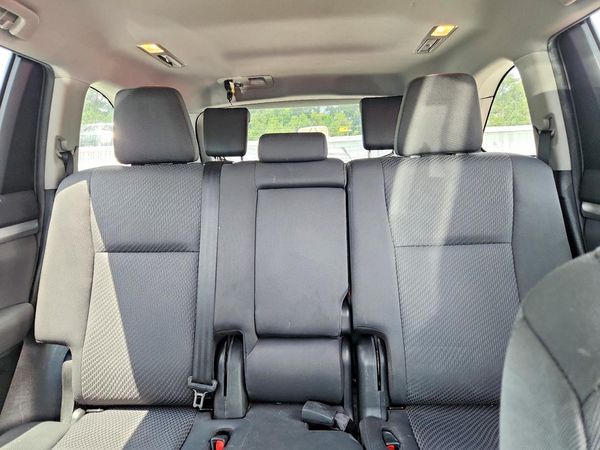 2019 TOYOTA HIGHLANDER LE/LE Plus