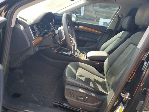 2021 AUDI Q5 quattro Premium