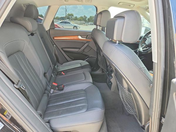 2021 AUDI Q5 quattro Premium