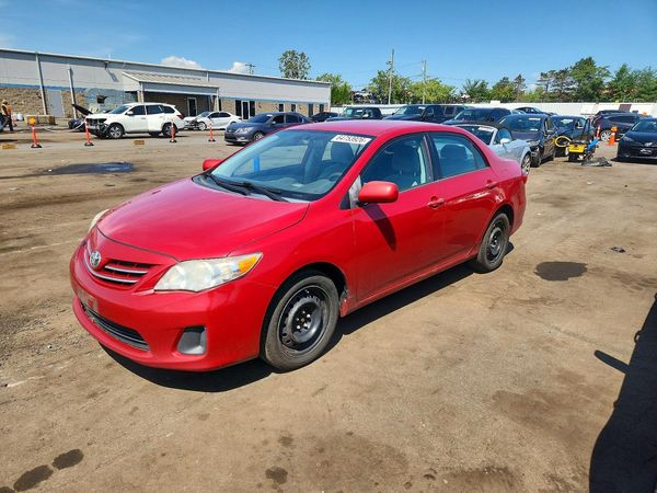 2013 TOYOTA COROLLA