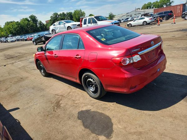2013 TOYOTA COROLLA