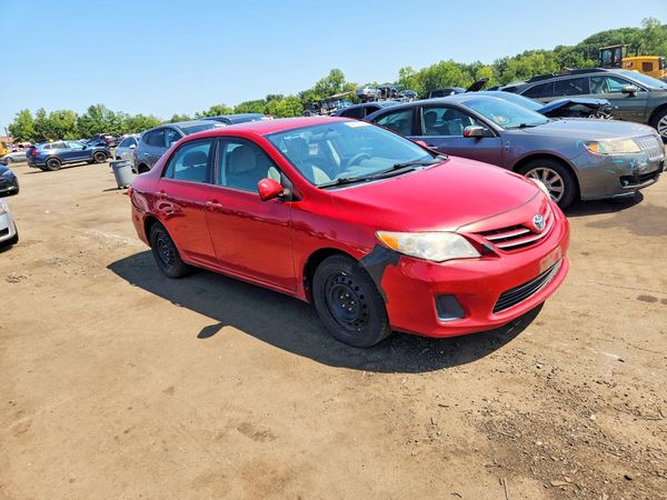 2013 TOYOTA COROLLA