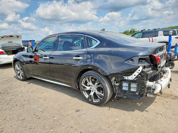 2015 INFINITI Q70L