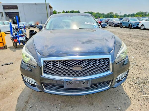 2015 INFINITI Q70L