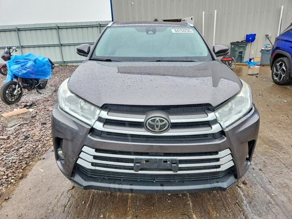 2017 TOYOTA HIGHLANDER SE/XLE