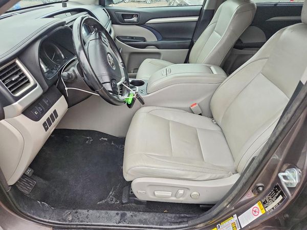 2017 TOYOTA HIGHLANDER SE/XLE