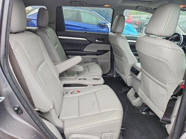 2017 TOYOTA HIGHLANDER SE/XLE
