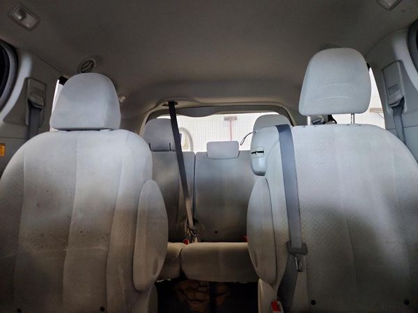 2012 TOYOTA SIENNA