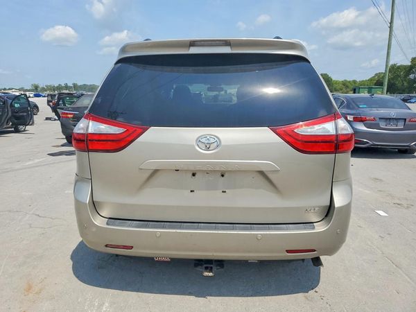 2015 TOYOTA SIENNA