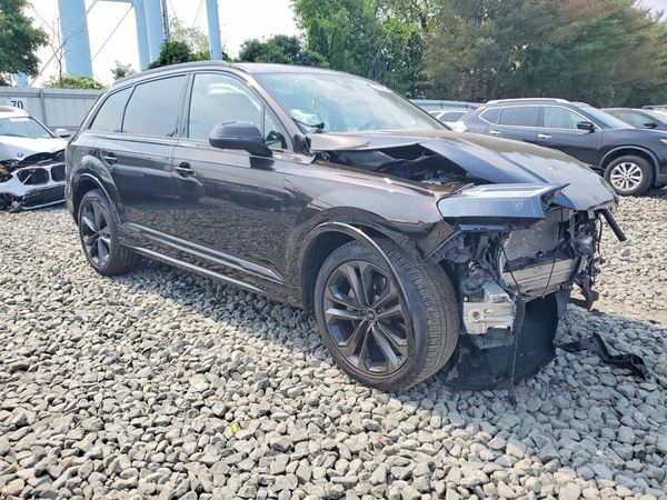 2025 AUDI Q7 quattro Premium Plus — Passenger 3/4