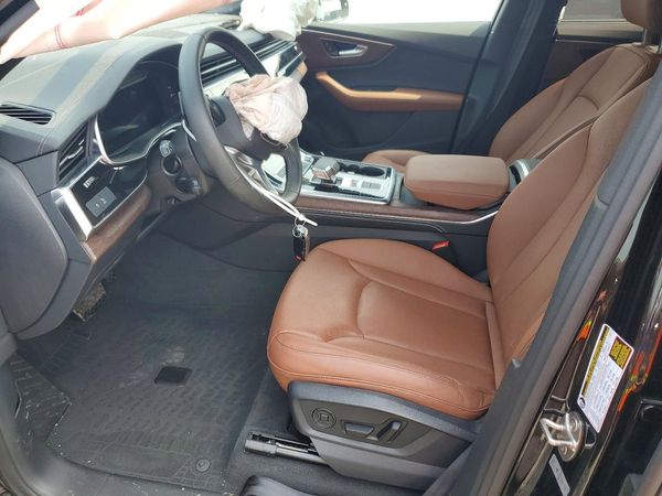 2025 AUDI Q7 quattro Premium Plus — DENT