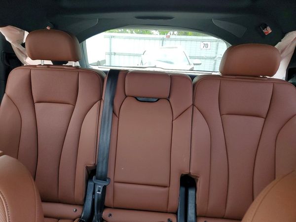 2025 AUDI Q7 quattro Premium Plus — SUVN