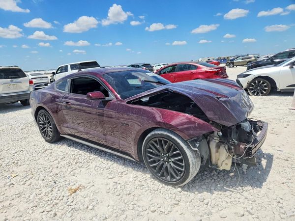 2018 FORD MUSTANG GT Coupe — Passenger 3/4