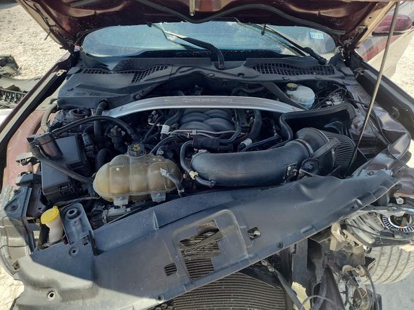 2018 FORD MUSTANG GT Coupe — Engine bay