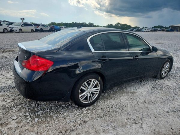 2013 INFINITI G37