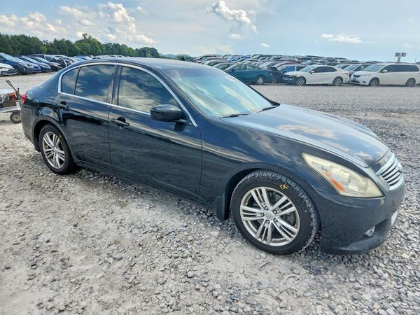 2013 INFINITI G37