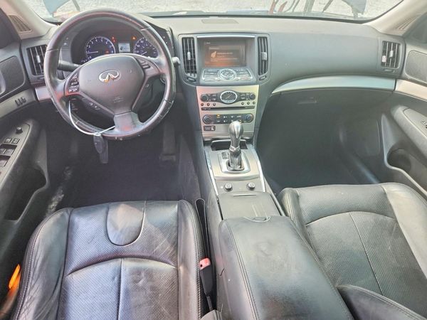 2013 INFINITI G37