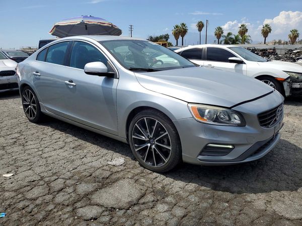 2017 VOLVO S60 Dynamic
