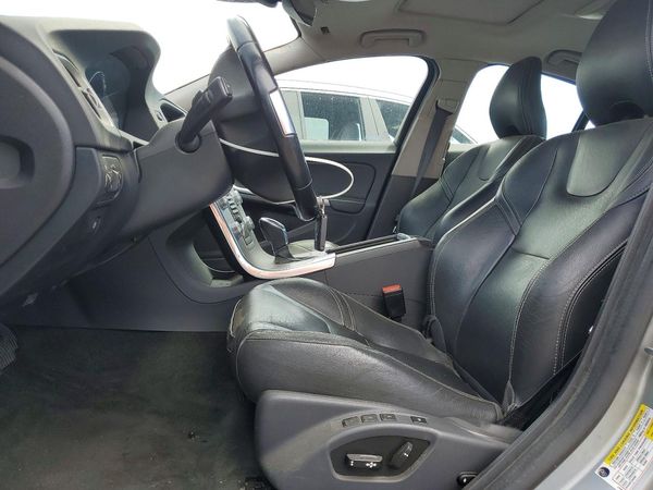 2017 VOLVO S60 Dynamic