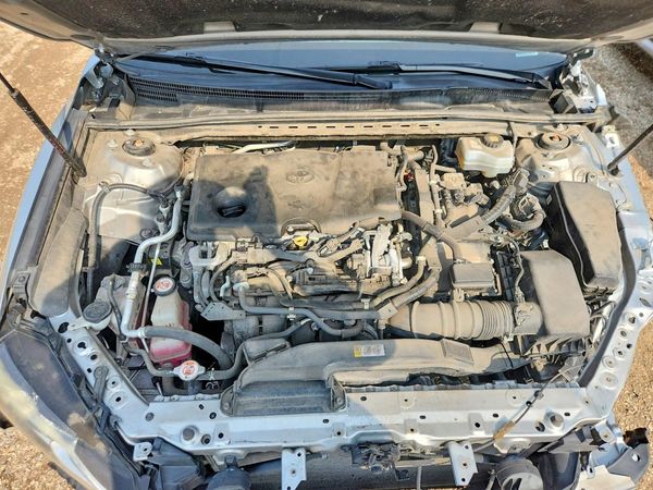 2019 TOYOTA CAMRY