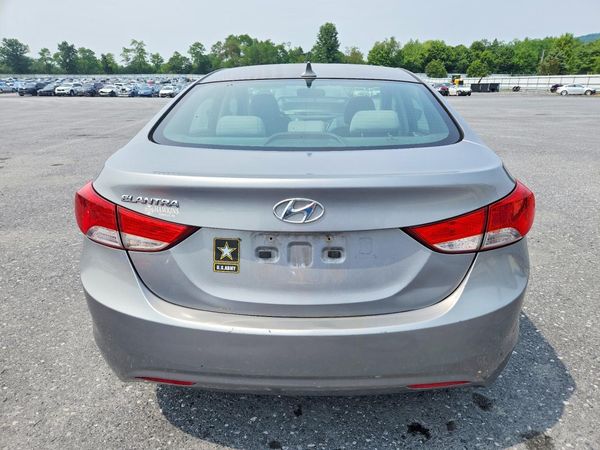 2013 HYUNDAI ELANTRA