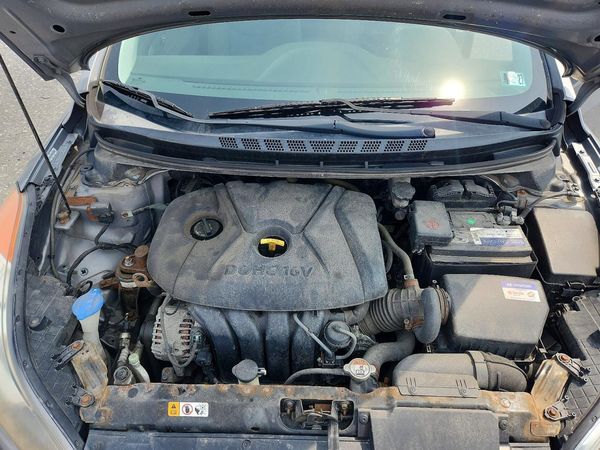 2013 HYUNDAI ELANTRA