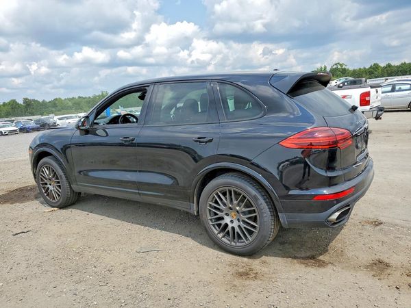 2017 PORSCHE CAYENNE
